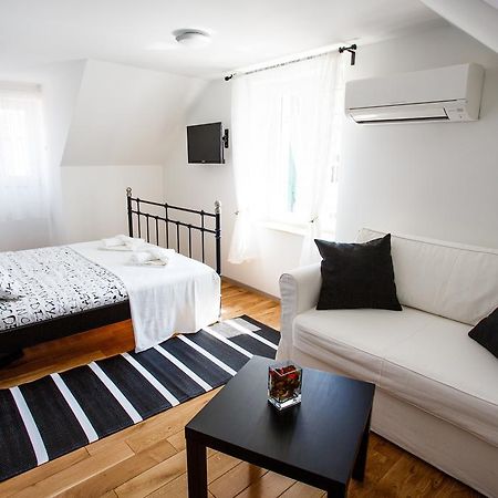 Neva Old Town Apartments Split Extérieur photo