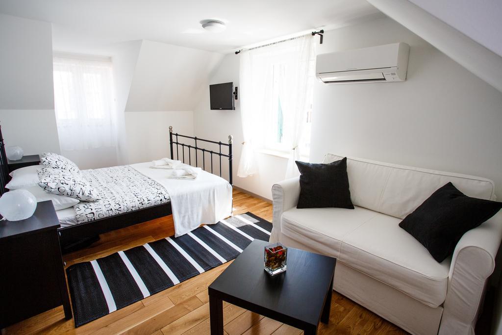 Neva Old Town Apartments Split Extérieur photo